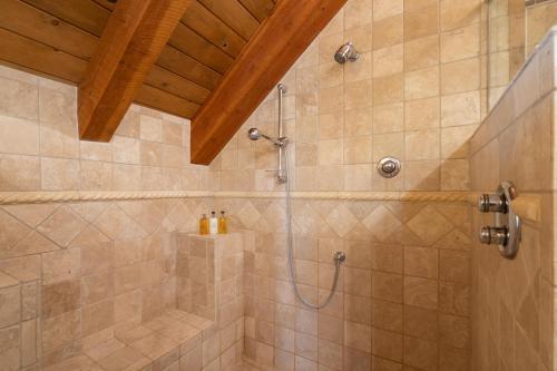 Quakey Lane 241 - Strong Elk