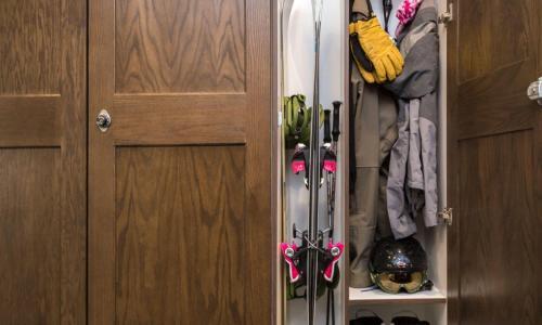 Quakey Lane 241 - Strong Elk