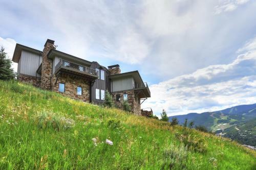 Apartamento Luxury Seclusion-stunning Mtn Views-access To Base Amenities Duplex
