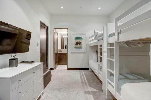 Apartamento Luxury Seclusion-stunning Mtn Views-access To Base Amenities Duplex