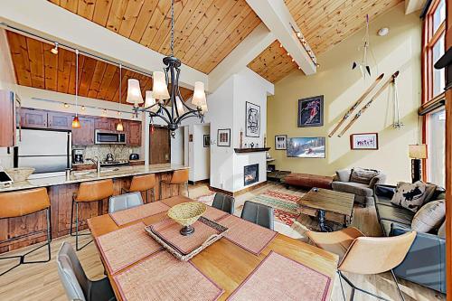 Apartamento Vail International 407