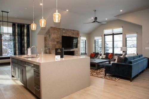 1242 Westhaven Circle Townhouse