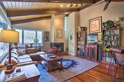Apartamento Rustic Mtn Getaway With Deck, 3mi To Vail Resort