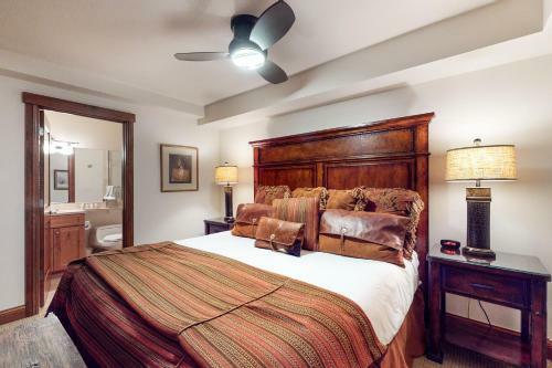 Lion Square Lodge North 284