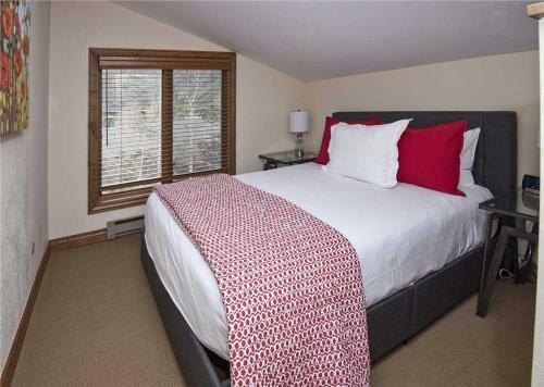 Apartamento 445 Timberfalls Court Condo