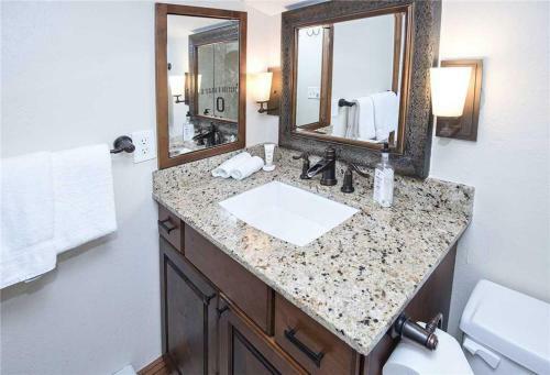 Apartamento 445 Timberfalls Court Condo