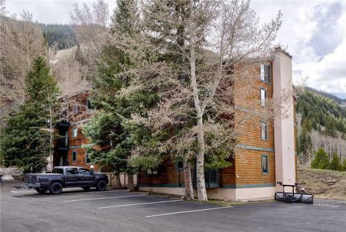 Apartamento 445 Timberfalls Court Condo