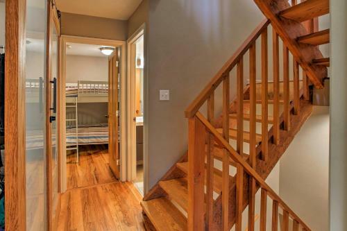 Cozy Vail Townhome With Views Near Shuttle Stop!
