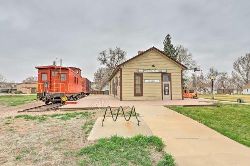 Apartamento Parkside Getaway With Fire Pit By Windsor Lake!