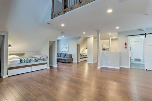 Apartamento Parkside Getaway With Fire Pit By Windsor Lake!