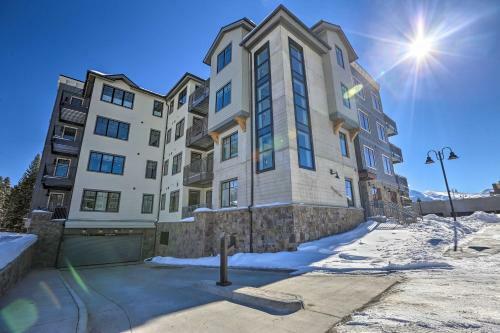 Condo With View, 1 Block To Main St, 4 Mi To Ski
