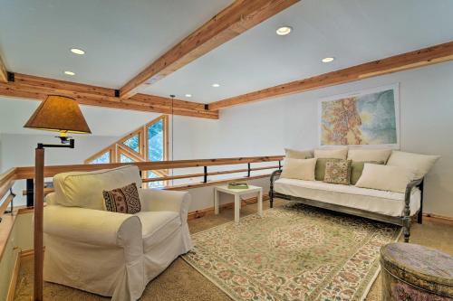 Cozy Townhome Just 4 Miles To Winter Park Resort!