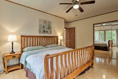 Masons Island Home With Balcony, Steps To Ocean