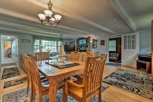 Saybrook Manor House, Walk To Cove Beach!