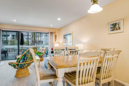 Sea Colony - 8406 Racquet