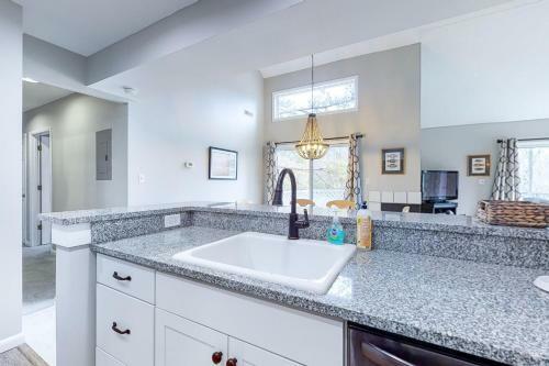 Sea Colony - 17001 Bayberry