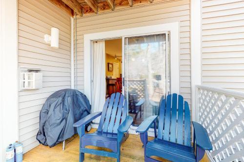 Sea Colony Tall Pines