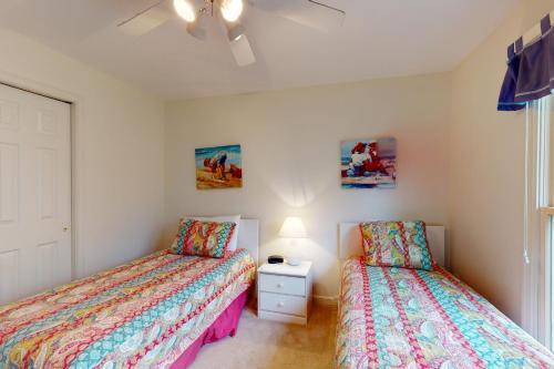 Sea Colony Pinewood III