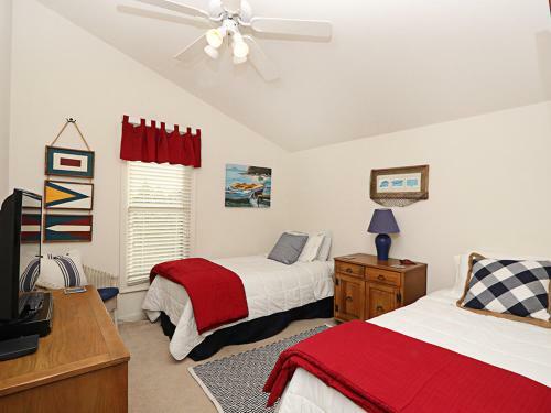 Sea Colony Pinewood III