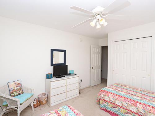 Sea Colony Pinewood III