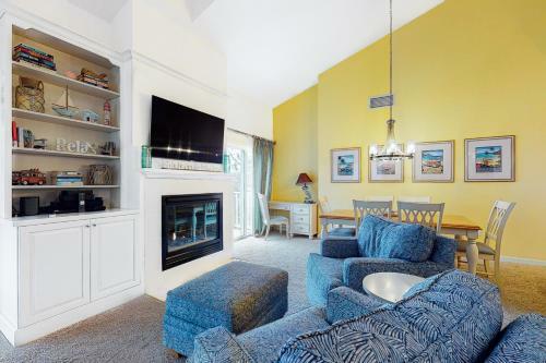 Sea Colony Whispering Pines