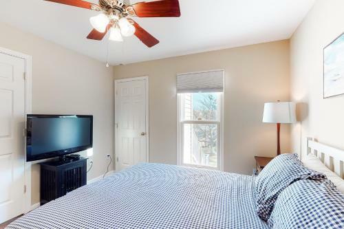 Sea Colony - 56159 Cypress Lake