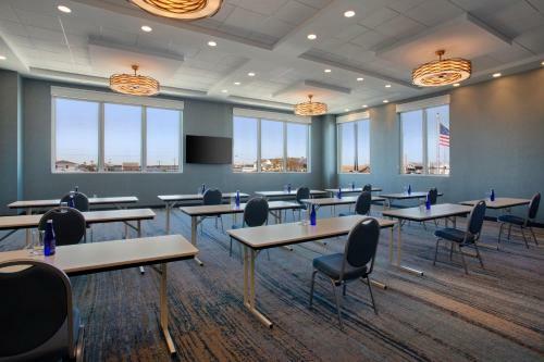 Hotel Fenwick Shores, Tapestry Collection By Hilton