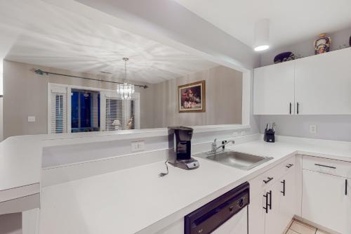 Sea Colony - 53010 Lakeshore
