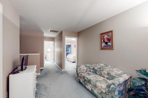 Sea Colony - 53010 Lakeshore