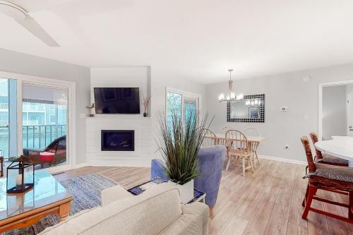 Sea Colony Tall Pines II