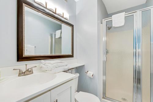 Sea Colony West Lake