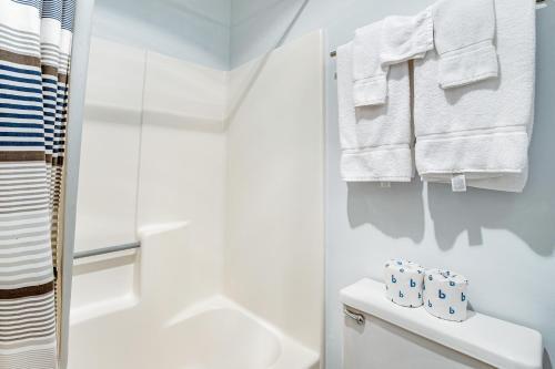 Sea Colony West Lake