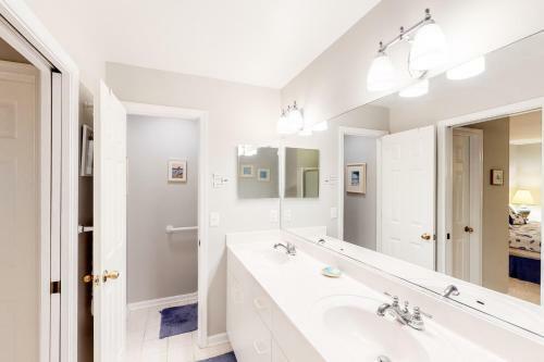 Sea Colony Whispering Pines II