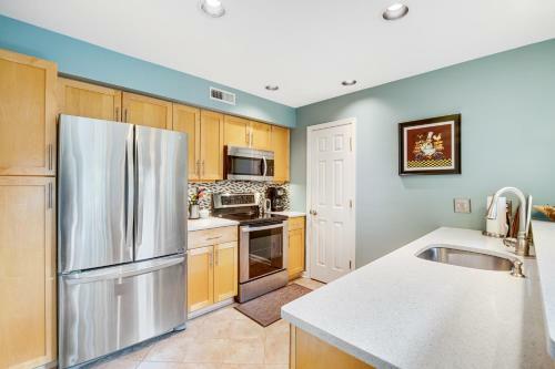 Sea Colony Whispering Pines III