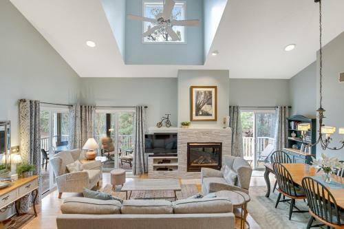 Sea Colony Whispering Pines III