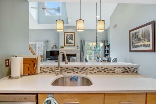 Sea Colony Whispering Pines III