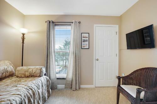 Sea Colony Whispering Pines III