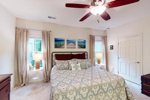 Forest Landing - 37114 Fairway