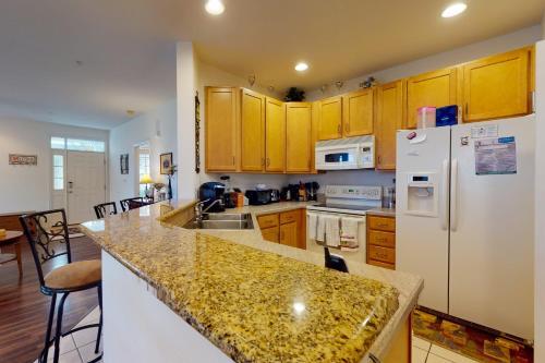 Bear Trap Dunes - 128c October Glory