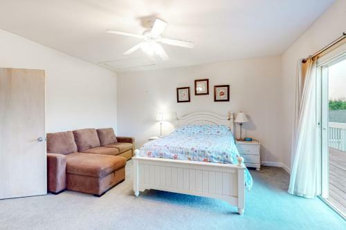 Quillens Point - 38759 Apple