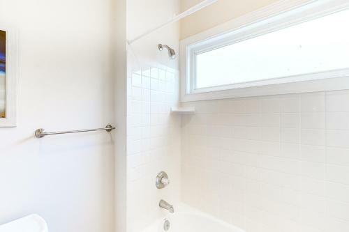 Quillens Point - 38759 Apple