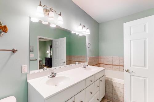 Bayside Bethany Lakes I