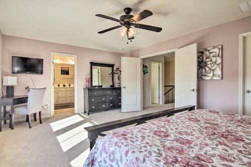 Charming Townhome With Patio, Less Than 5 Mi To Beach!