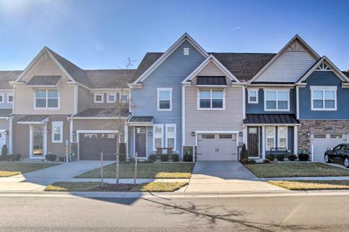 Charming Townhome With Patio, Less Than 5 Mi To Beach!