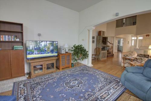 34 October Glory