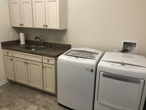 Ocean View Beach Club - 15 Bennett Point