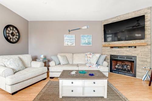 Bethany Breeze - 622 Driftwood