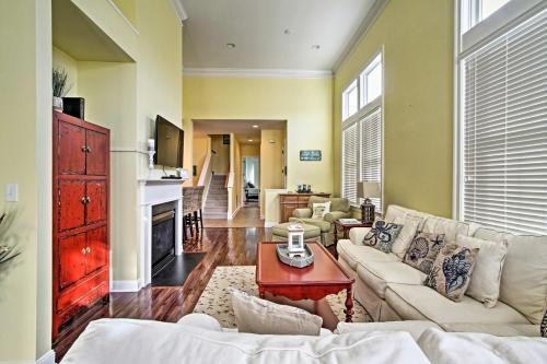 Selbyville Golf Course Home With Deck And Pool Access!