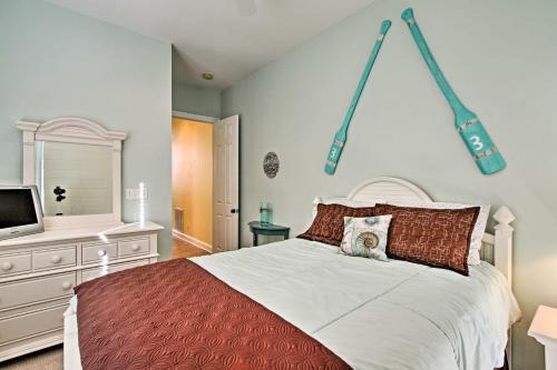 Selbyville Golf Course Home With Deck And Pool Access!