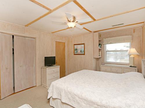 Mallard Lakes - 75 Mockingbird